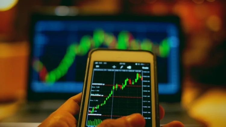 Optimize your digital advertising strategy through consistent google adwords campaigns management